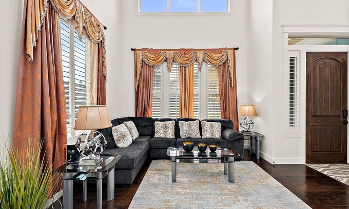 Port Orchard House | PO2: ORCHARD VILLA