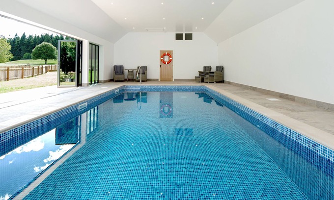 Pudleston House | Poachers Barn, 3 bed luxury house with pool