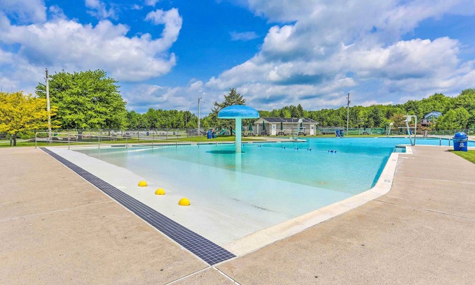 Pocono Lake Cottage | Pocono Lake Cottage w/Private Indoor Hot Tub