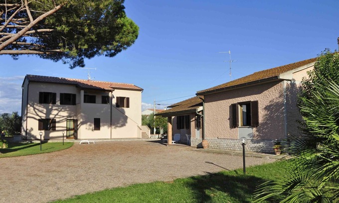 Castagneto Carducci House | Podere 'I Daini' - App. C