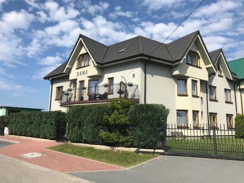 Leba House | Pokoje Gościnne DANA