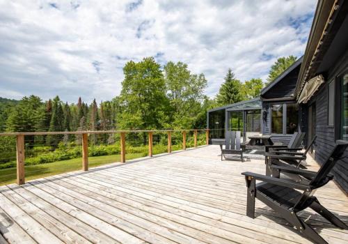 Moscow House | Pond Views, Sauna, Game Room and In-Law Suite