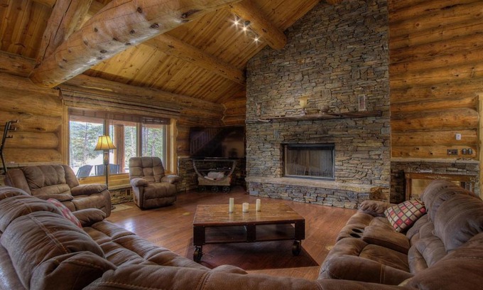Hill City House | Ponderosa Lodge