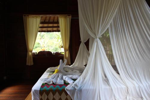 Sidemen House | Pondok Tepi Sungai