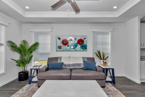 Fellowship Apartment | Pony Flat