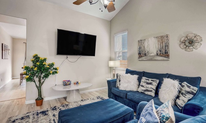 Colorado Springs House | Pony Meadows! Family Escape with BBQ & Workspace