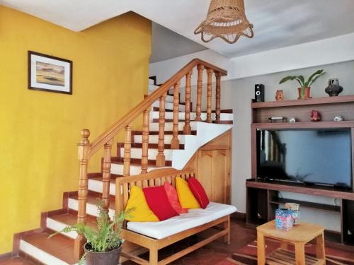 Caraz Bed & Breakfast | Pony's Lodge B&B