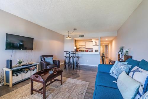 Oceanmarsh Subdivision House | Pool and Ocean Views - First Floor Villa on Harbor Island