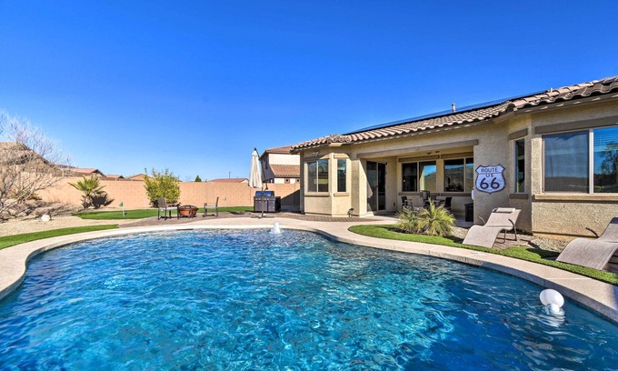 Montecito in Estrella House | Pool, Fire Pit & Putting Green: Goodyear Retreat!