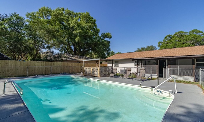 Ocala House | Pool Home in Ocala -Casa Oasis