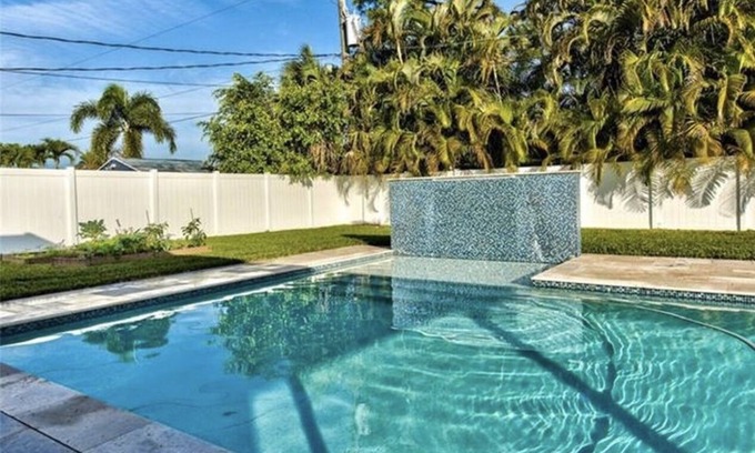 Willoughby Acres House | POOL HOME, , NEAR THE BEACH, PET FRIENDLY