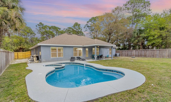 Port Malabar House | POOL & HOT TUB! Pet Friendly, King Beds, Melbourne Beach!