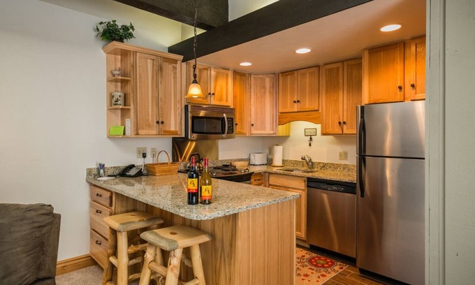 Steamboat Springs Condo | Pool, Hot Tub, Weber Gas BBQ, Renovated. Easy access into unit