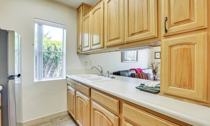 Paradise Valley Village Cottage | Pool & Patio Access: Sunny Phoenix Casita!