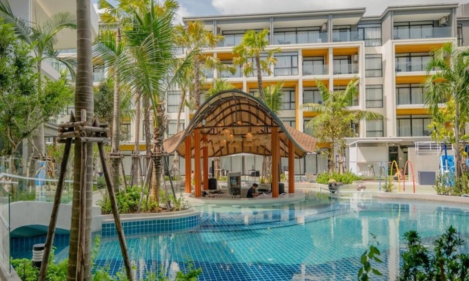 Sa Khu Condo | Pool View 1412 Elegant Wyndham Condo