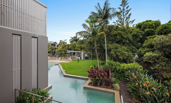 Casuarina Apartment | Pool View 3-Bed Oasis in Drift Resort