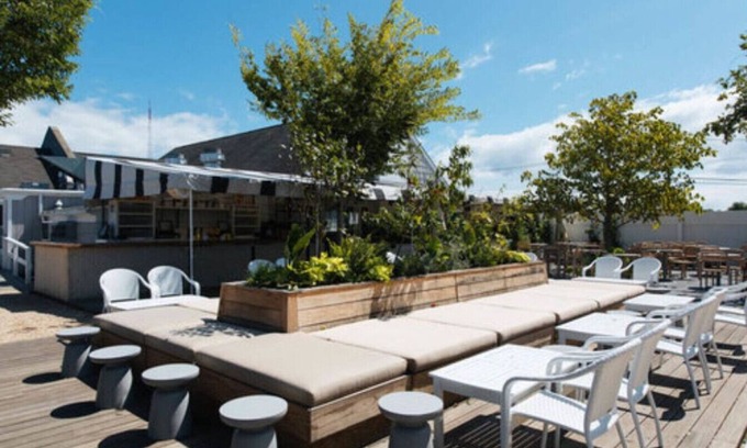 Southampton Hotel | Poolside, Daily Breakfast, Hampstons Style Double