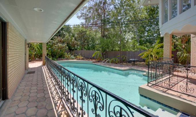 Braeswood Place House | Poolside Oasis Near Medical Center and NRG Stadium!