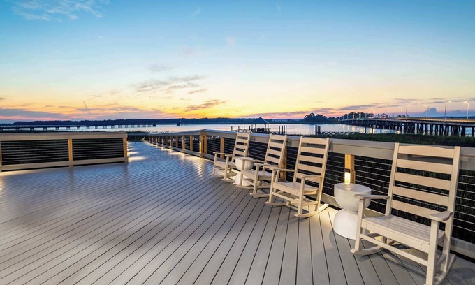 Georgetown House | Poolside Villas @ Winyah Bay Club!