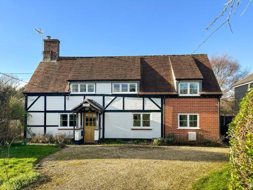 New Forest District House | Poona Cottage