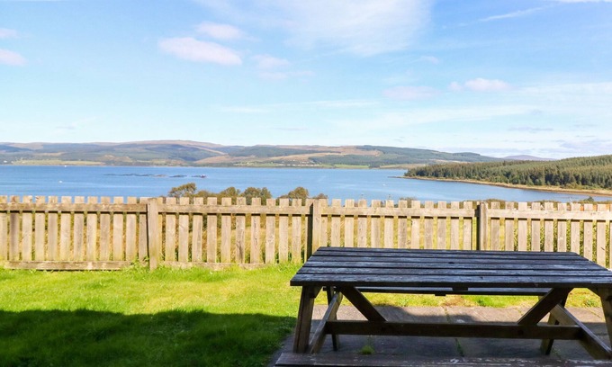 Gruline Cottage | Poppies Cottage