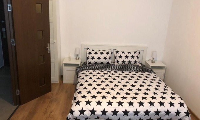 Arad Apartment | Poppys Apartment