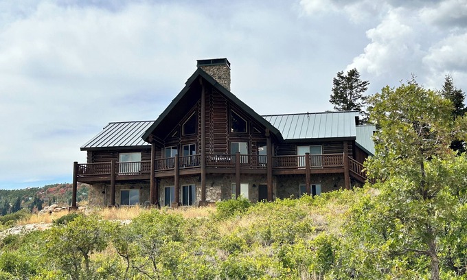 Park City Cabin | Porcupine Ridge Lodge - 5 Bedroom Luxury Cabin Near Park City w/Movie Theater