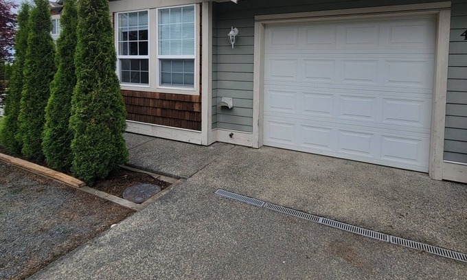 Promontory House | Pormatory area in Chillawack