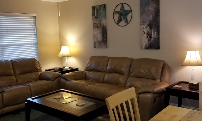 Port Aransas Condo | Port A's Best Kept Secret - Las Palmas 3B Nice Condo, Great Location