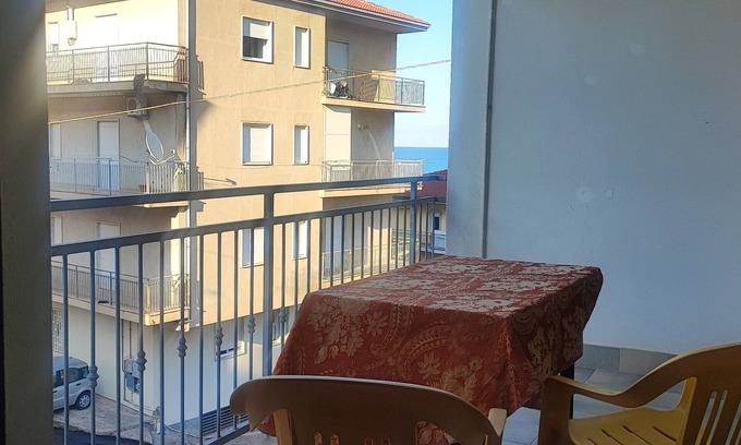 Cariati Villa | Port-AGIP areaDouble room, shared bathroom(with single) in cottage fam.