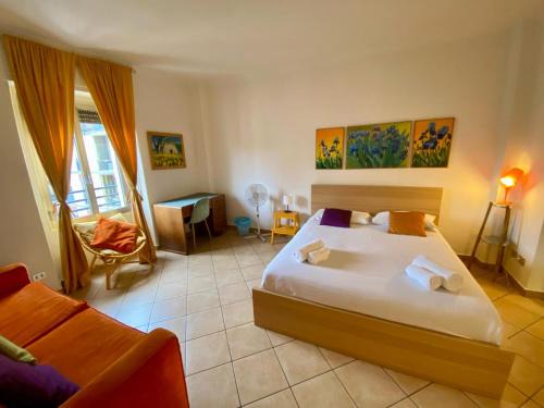 Guastalla Apartment | Porta Romana - Bright Studio 350m from M3