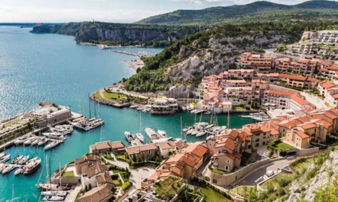 Duino-Aurisina Apartment | Portopiccolo Luxury Penthouse Best Beach Club Included!