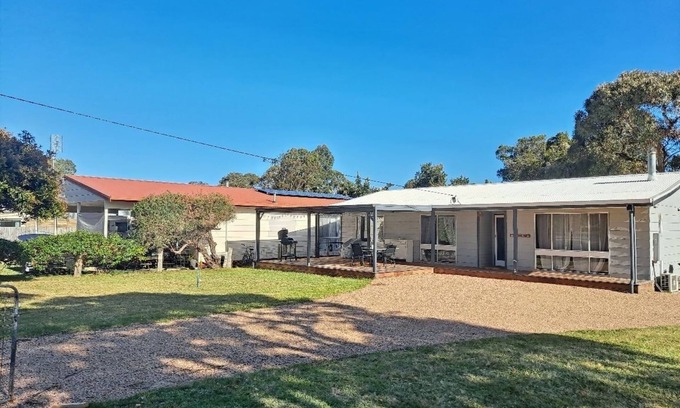 Loch Sport House | Position Perfect Double Block Renovated 3 Bedroom Home, Space for Outdoor Fun