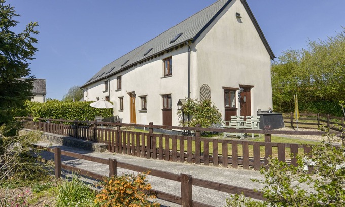 Holsworthy House | POST HOUSE, pet friendly, with a garden in Holsworthy