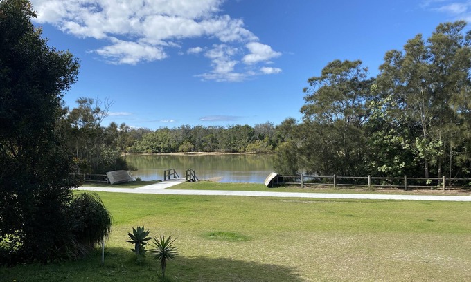 Pottsville House | Pottsville Beach Retreat - Pet Friendly plus Car Charger