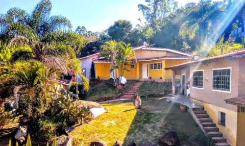Mairipora House | Pousada Pitoresca Casa Amarela