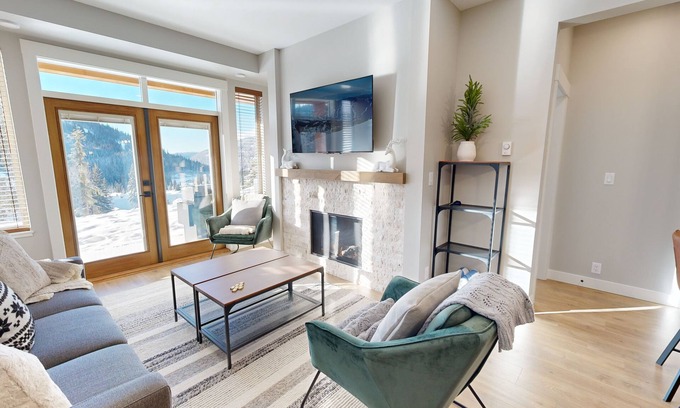 Sun Peaks Condo | Powder Heights #19- Modern Mountain Retreat