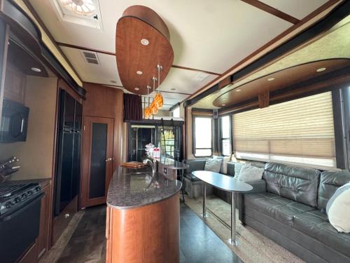 Stettler Apartment | Prairie Junction Resort - Furnished RV Apartments