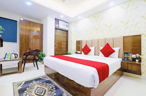 Khattalwada Hotel | Prem Dlx Hotel -3'Minutes WalkFrom NDLS Railway Station