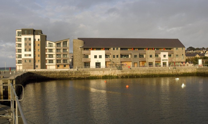 Bont Newydd Hotel | Premier Inn Caernarfon