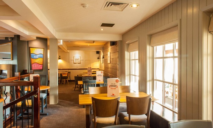 Bootle Hotel | Premier Inn Liverpool North