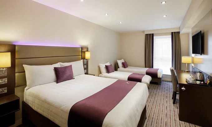 Davenham Hotel | Premier Inn Northwich South