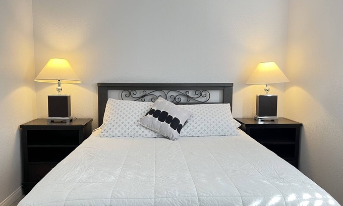 North Las Vegas House | PREMIUM FIVE BEDROOM 5 MINUTES TO SPEEDWAY AND EDC