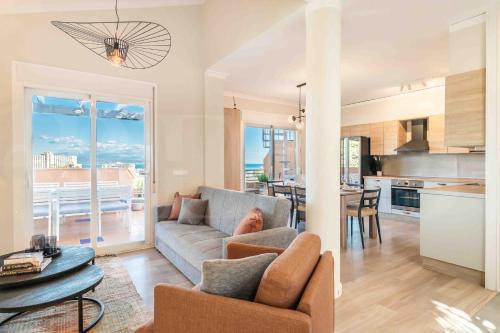 Torremolinos Villa | Premium villa with private pool & garden by REMS