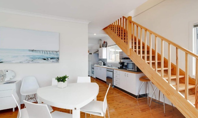 Pretty Beach House | 'Pretty Beach Bay Vista' by Accom Holidays