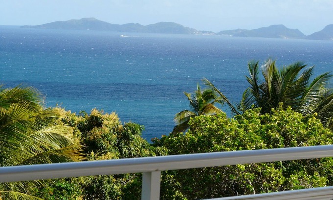 Trois-Rivieres Villa | Pretty villa of very good quality with view on sea and Mountain