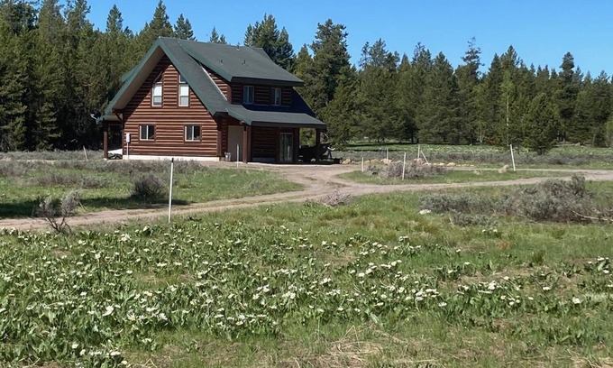 Island Park Cabin | Price Drop! Outland Meadows Cabin Near Yellowstone Park