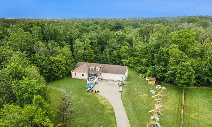 South Haven House | Prices slashed for Oct & Nov! 500.00 per night with a 3 night minimum.