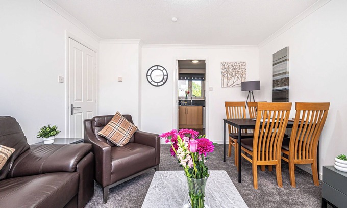 Rosyth Apartment | Prime Commuters Choice Award by Three Bridges Apartments