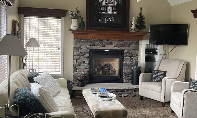 Clymer Condo | Prime Location! Ski In/Out, Next to Ski Lift#8, Main Lodge, SugarShack&SportsBar